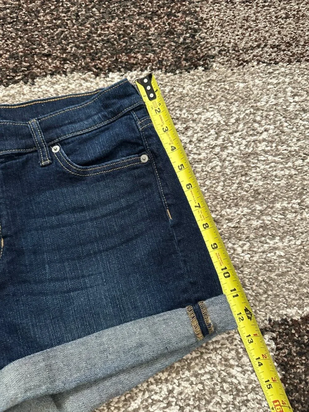 BANANA REPUBLIC (4) Dark Wash Denim Short 3.5